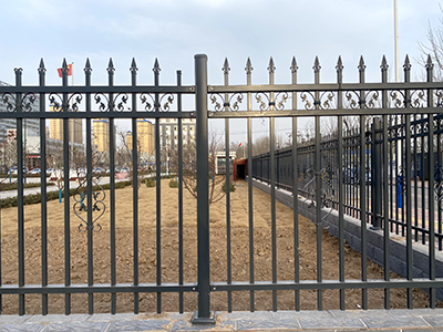 鋅鋼護(hù)欄的優(yōu)勢(shì)？